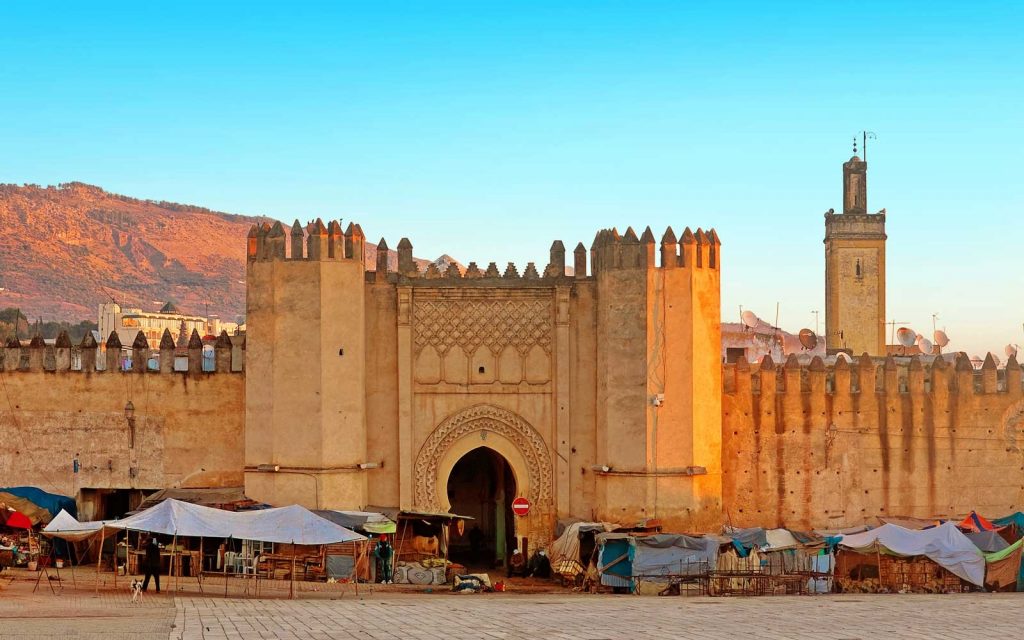 จุดหยุดพักสำหรับงานฝีมือ ช้อปปิ้ง และเครื่องดื่มใน Medina of Fez