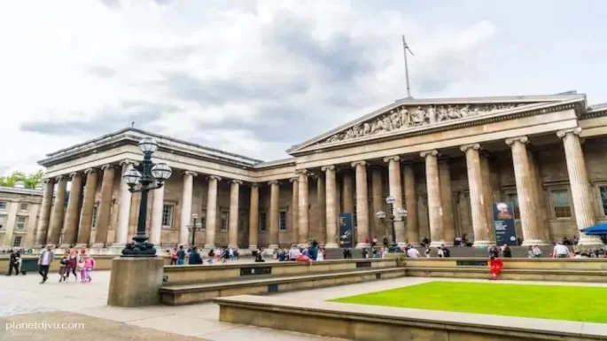 Victoria and Albert Museum